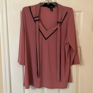 2x Liz McCoy blouse